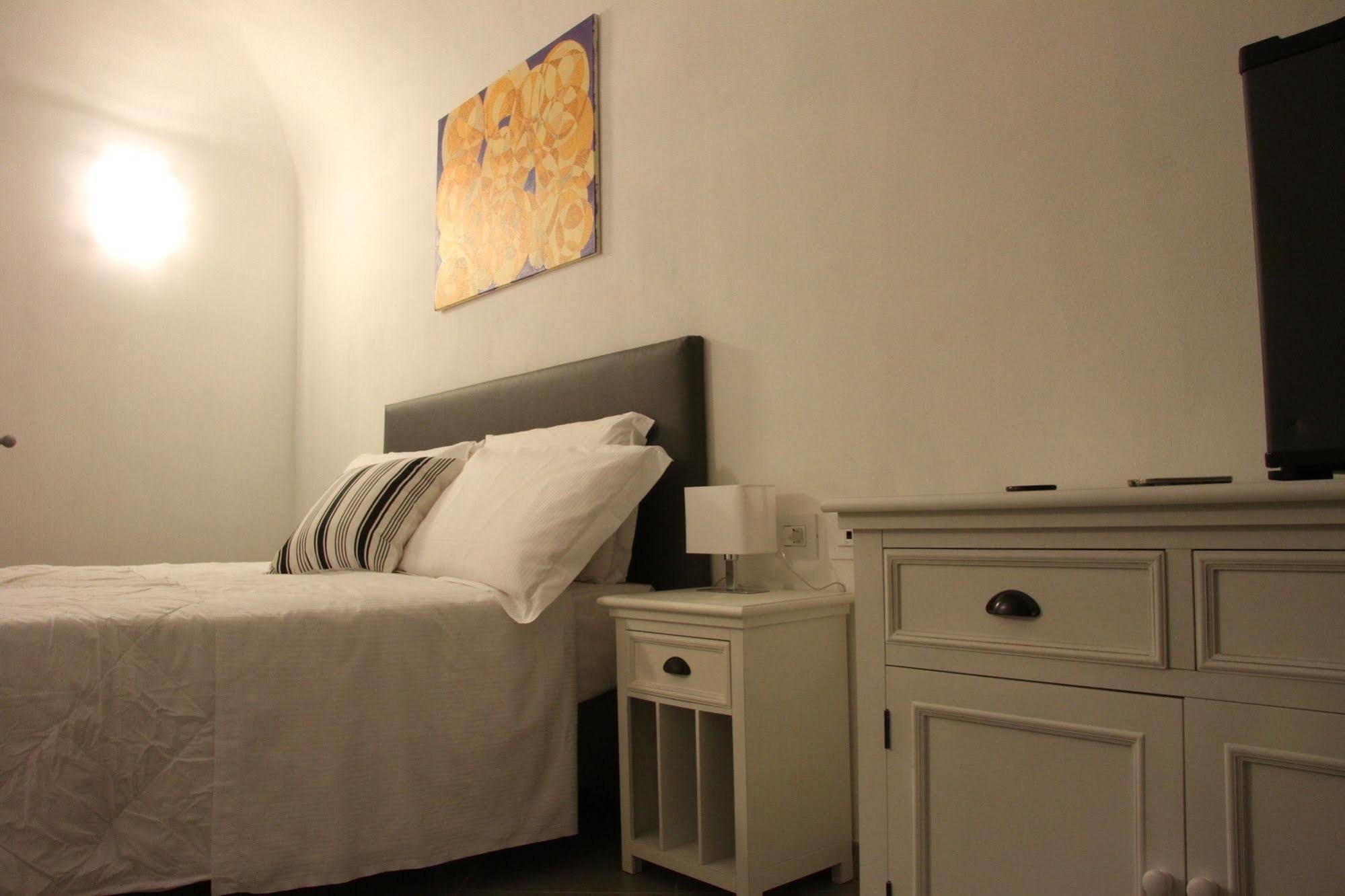 La Terrazza Vercelli Bed & Charme מראה חיצוני תמונה