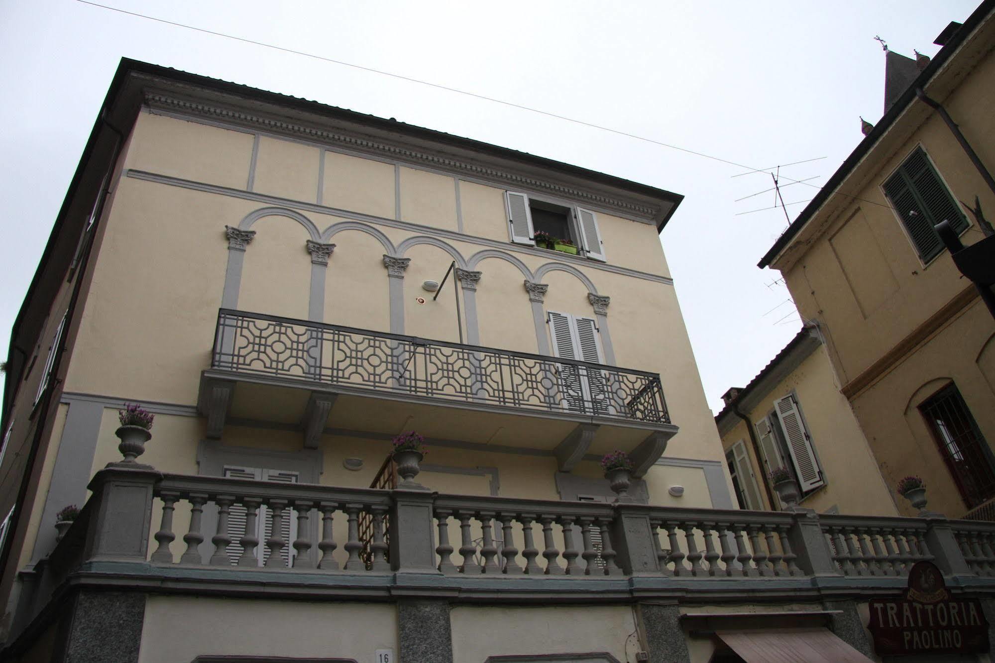 La Terrazza Vercelli Bed & Charme מראה חיצוני תמונה